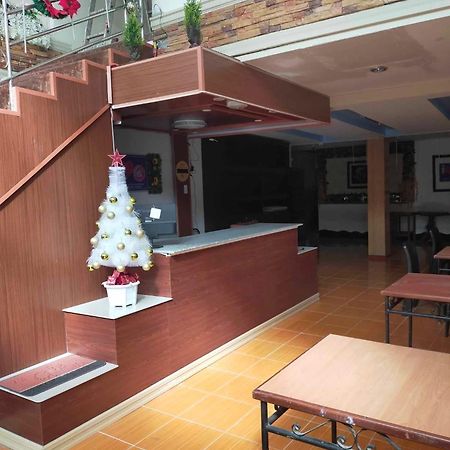 Auzone Inn Budget Hometel Daraga エクステリア 写真